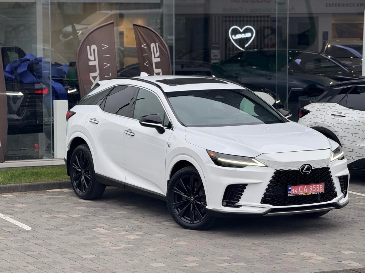 Lexus RX - фото 29