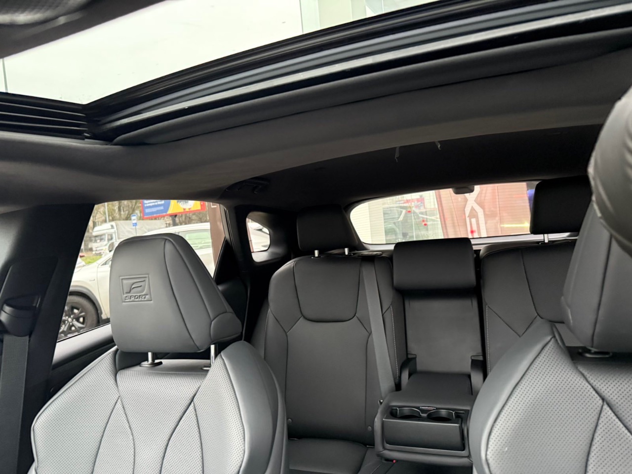 Lexus RX - фото 2