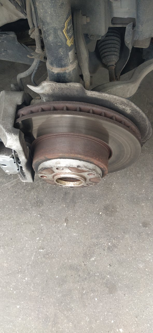 BMW 5 серії - фото 11