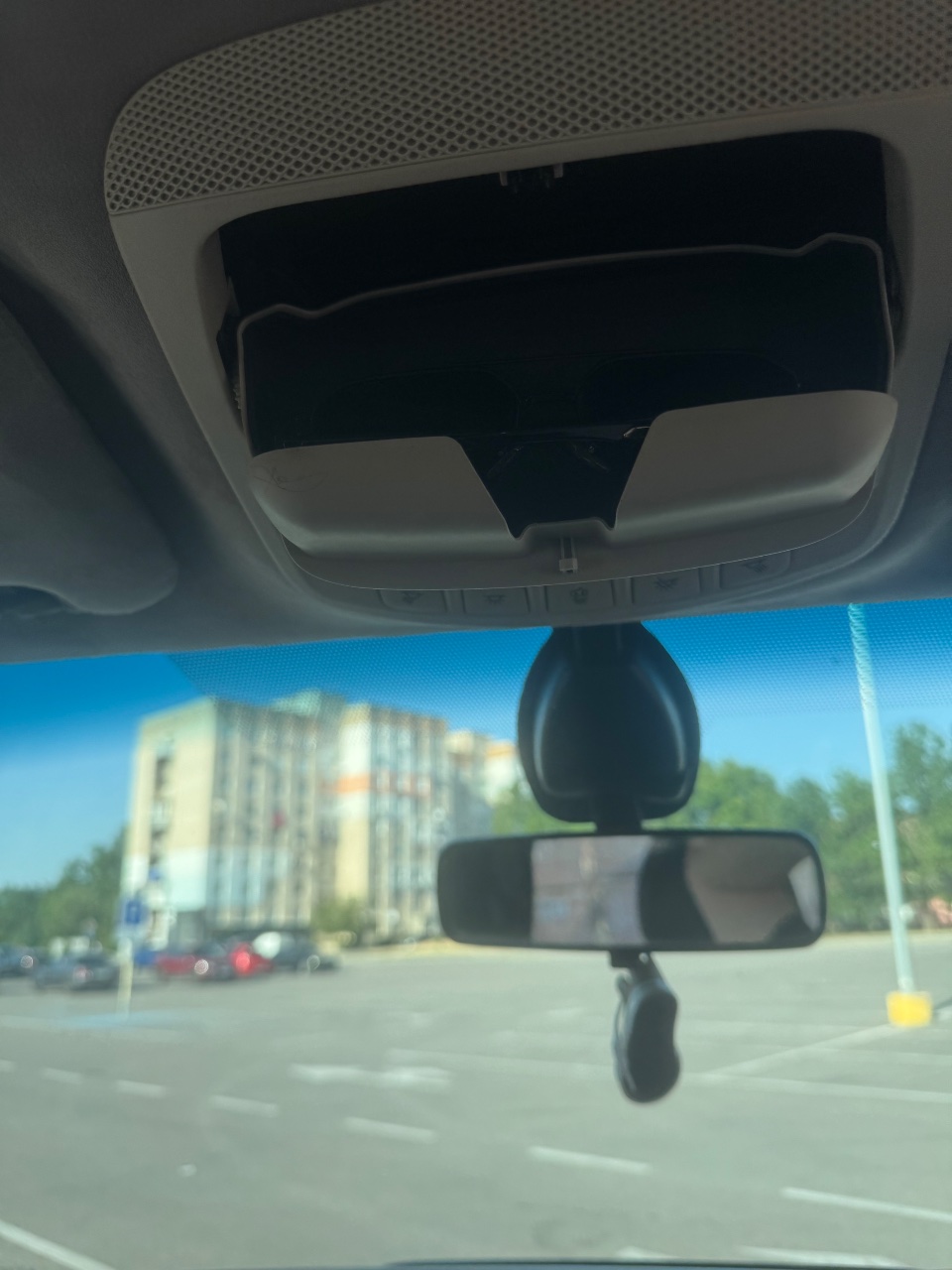 Opel Vivaro - фото 19