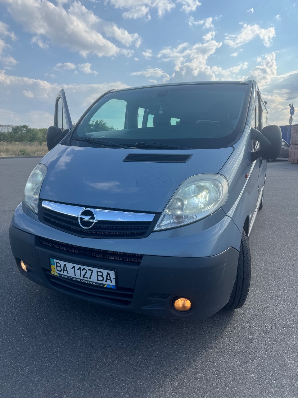 Opel Vivaro - фото 18