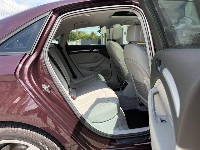 Audi A3 - фото 2