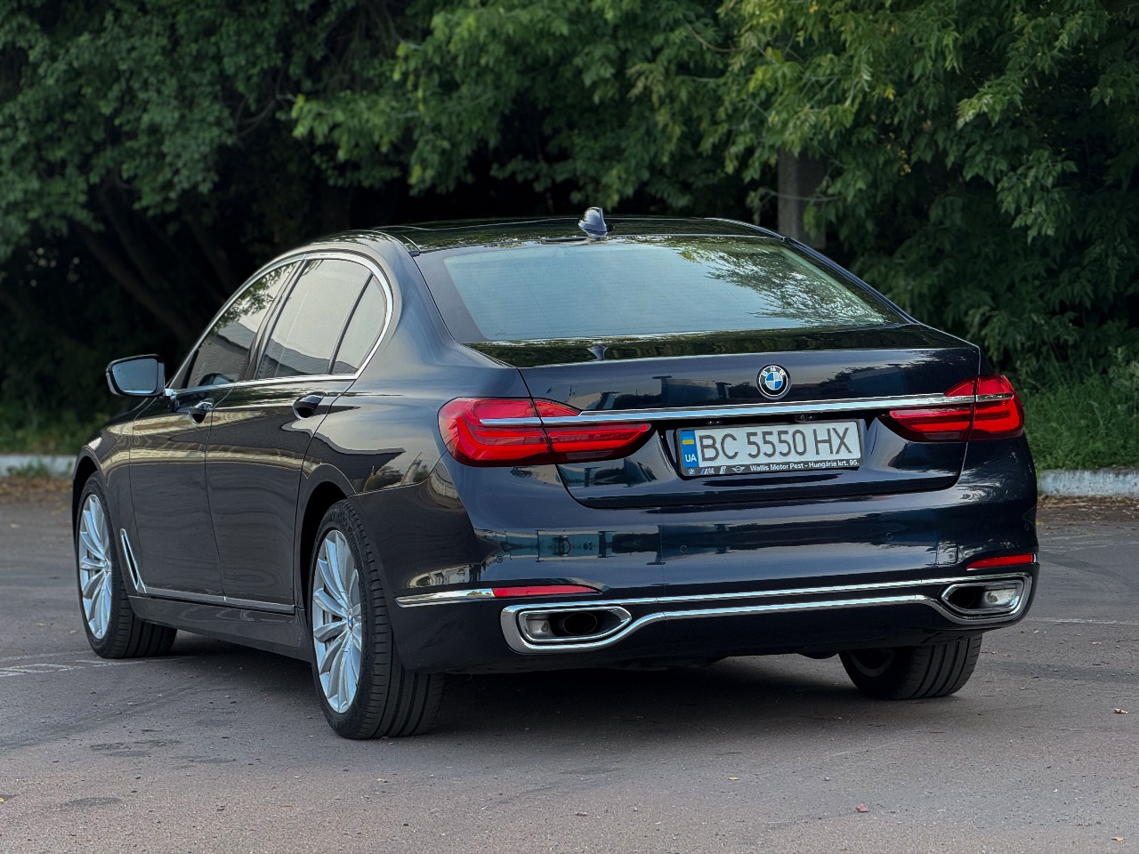 BMW 7 серії - фото 9