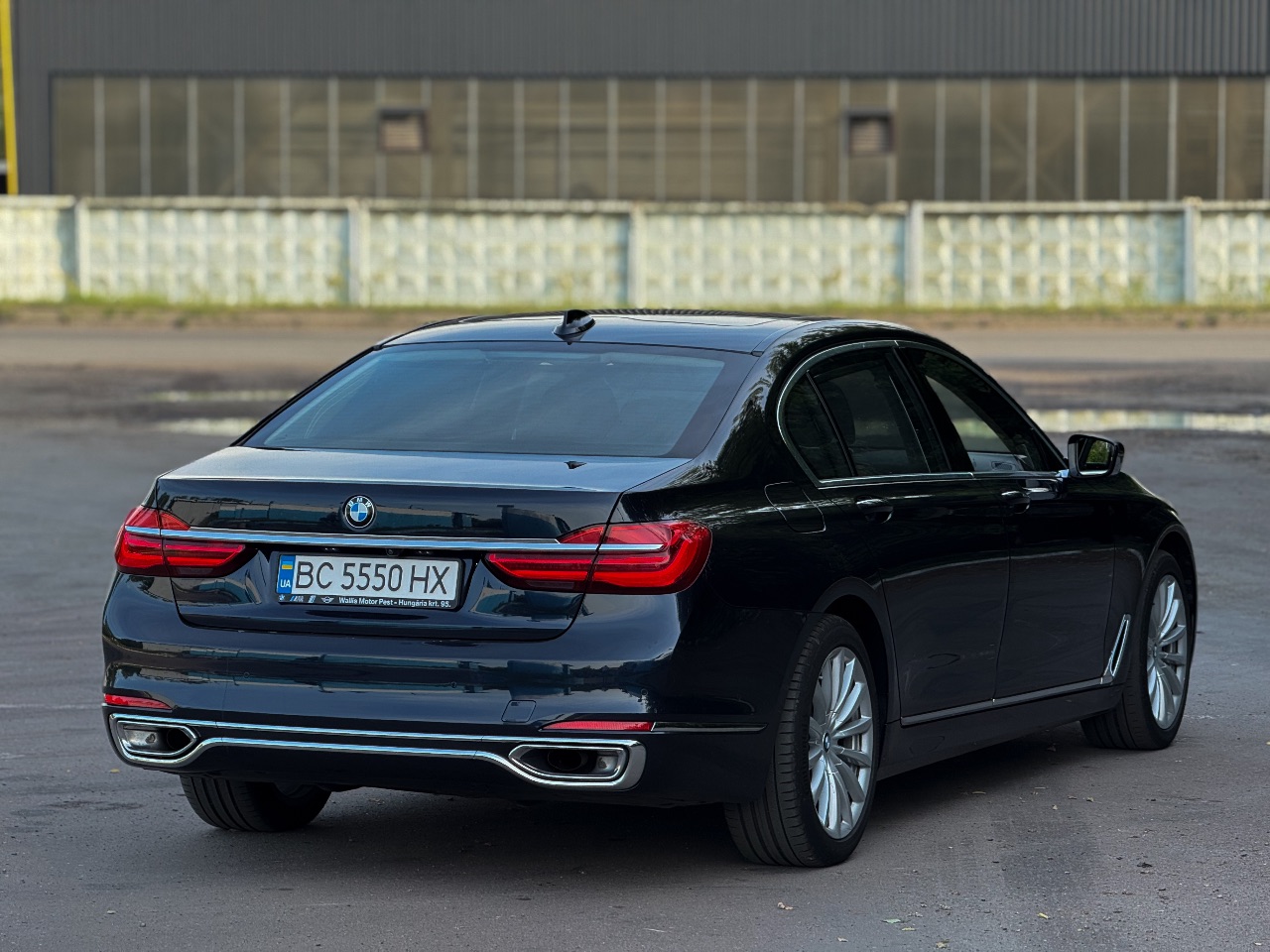 BMW 7 серії - фото 7