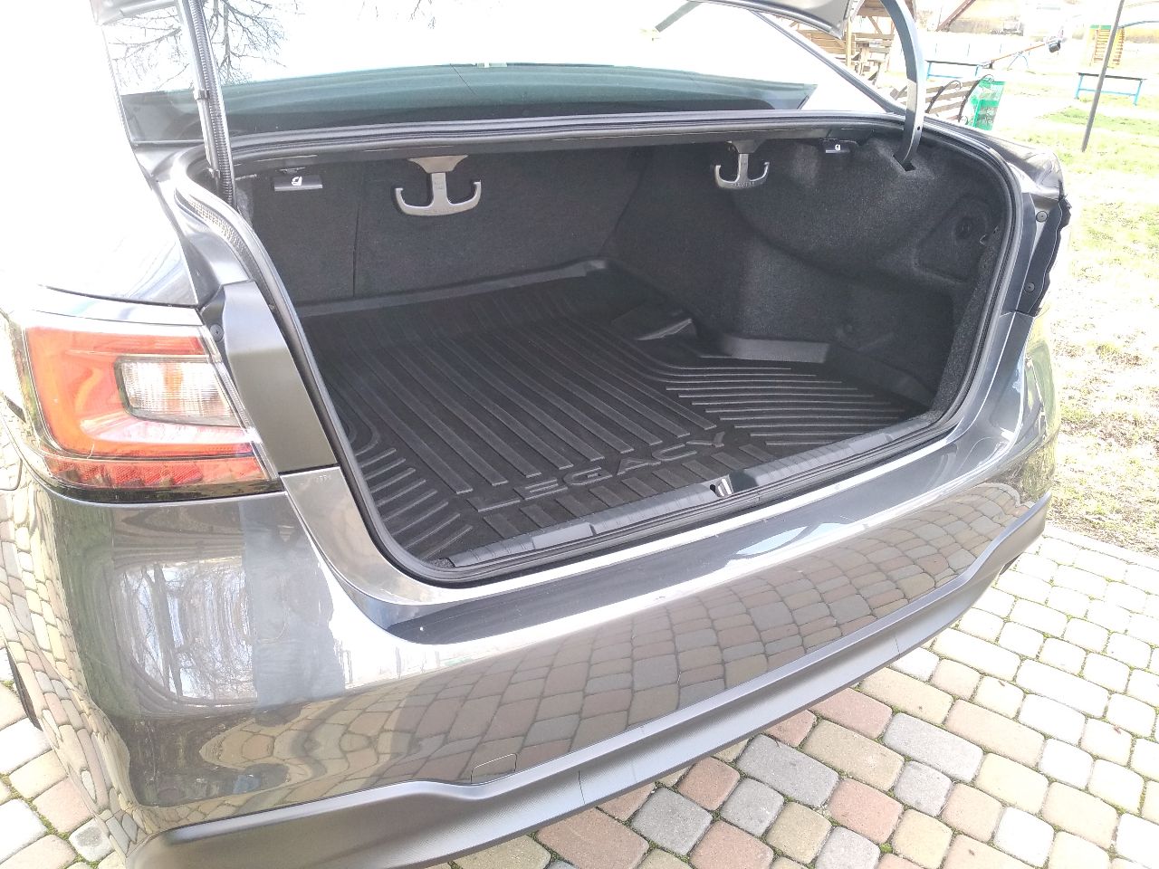 Subaru Legacy - фото 7