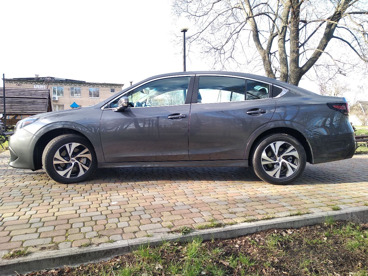 Subaru Legacy - фото 3