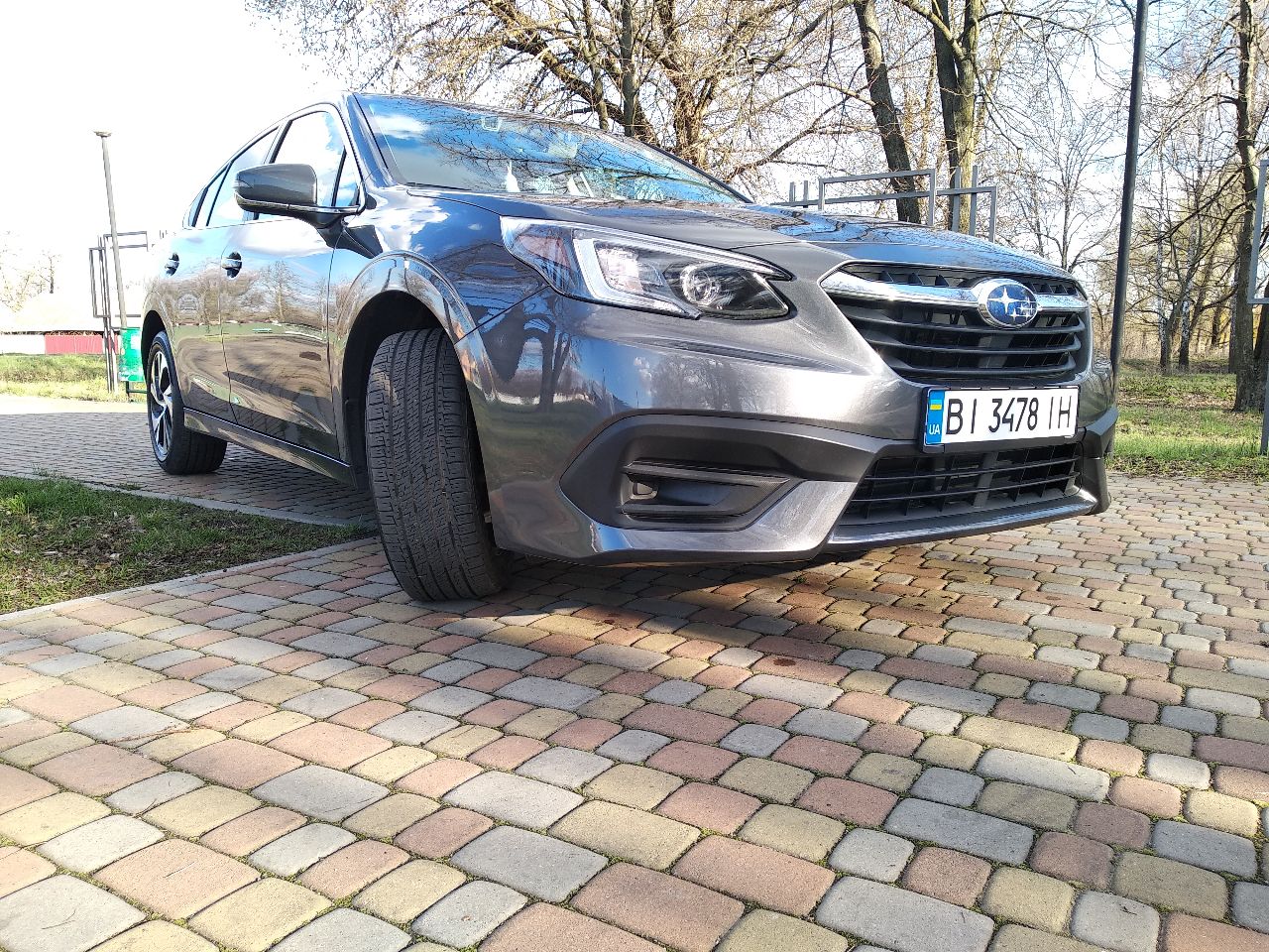 Subaru Legacy - фото 4