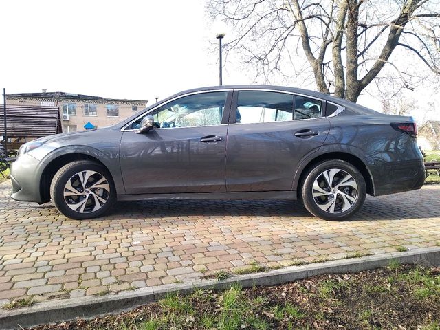 Subaru Legacy - фото 3