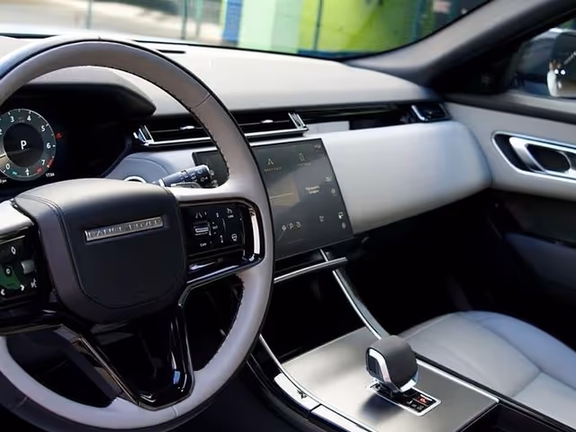Land Rover Range Rover Velar - зображення 5