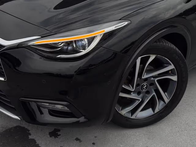 Infiniti Q30 - зображення 4