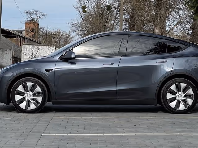 Tesla Model Y 2023, Одеса, $19 000 - зображення 4