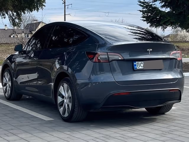 Tesla Model Y 2023, Одеса, $19 000 - зображення 5