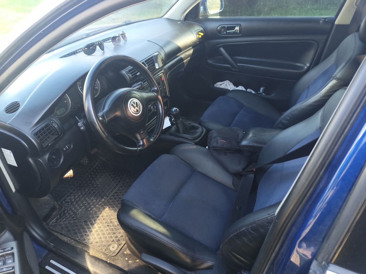 Volkswagen Passat - фото 2