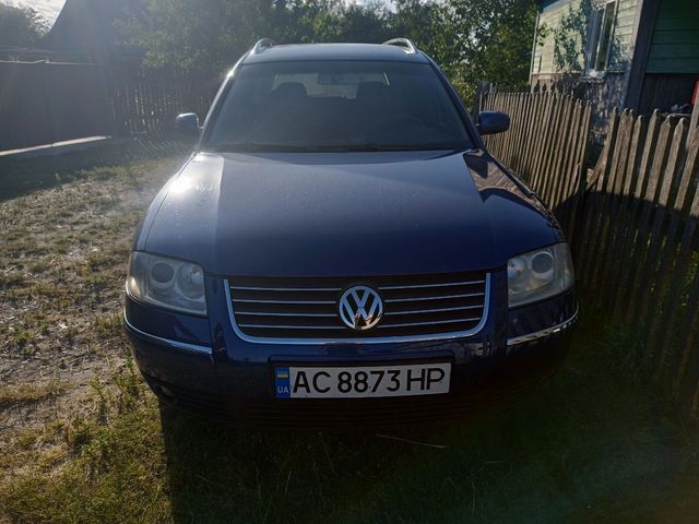 Volkswagen Passat - фото 1
