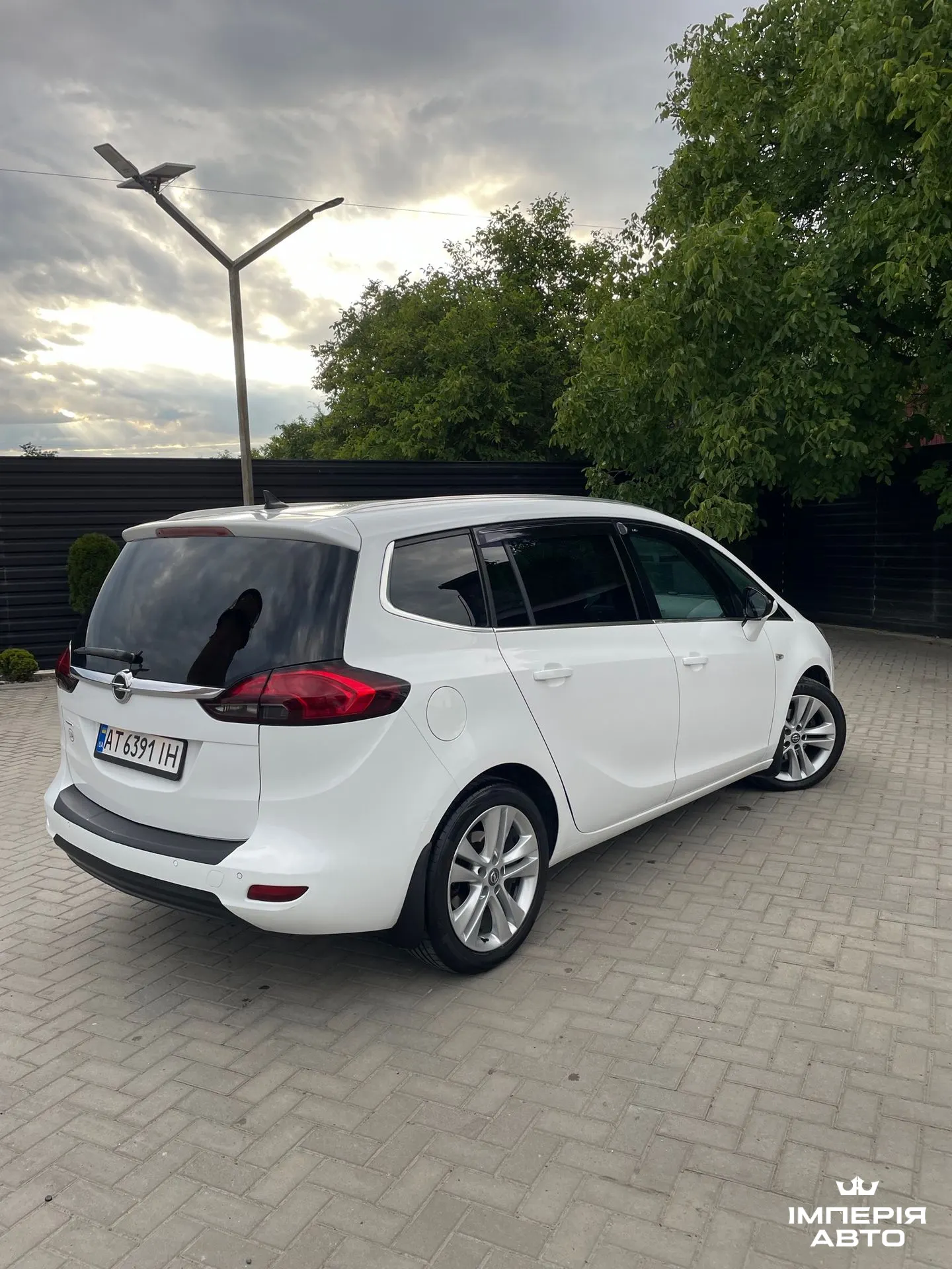 Продам Opel Zafira, 2015 (1.6 л, MT, Дизельний, 120 к.с.) у м