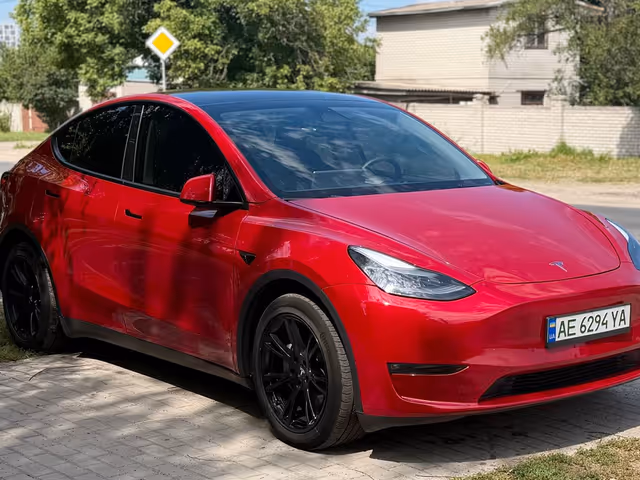 Tesla Model Y 2023, Дніпро, $25 000 - зображення 1
