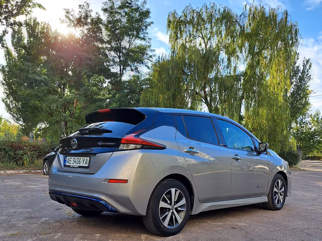 Nissan Leaf - зображення 4