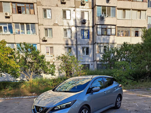 Nissan Leaf - зображення 1