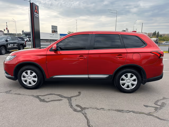 Mitsubishi Outlander - зображення 5
