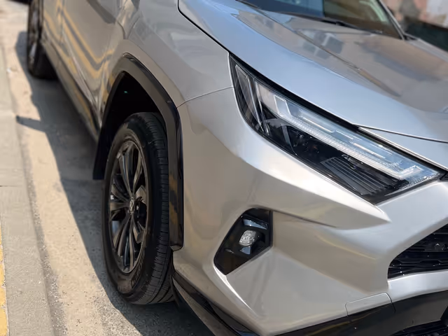 Toyota RAV4 - зображення 1