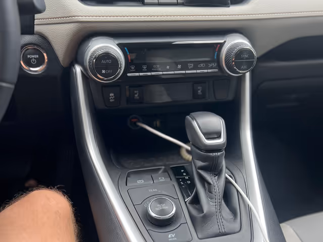 Toyota RAV4 - зображення 5