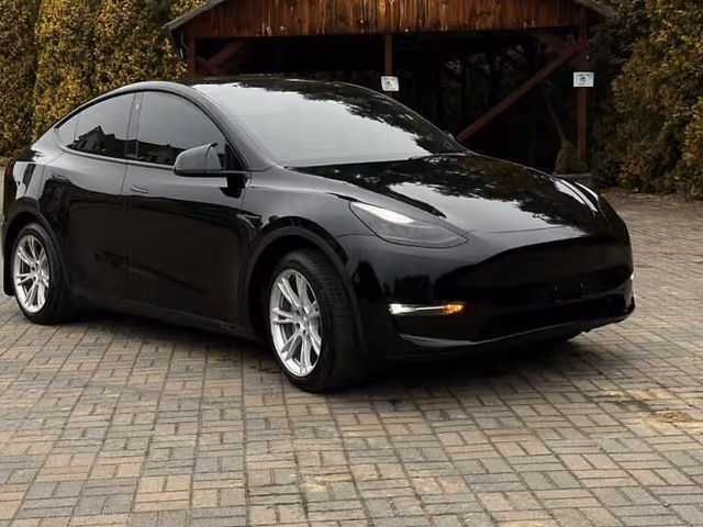 Tesla Model Y 2022, Одеса, $17 000 - зображення 1