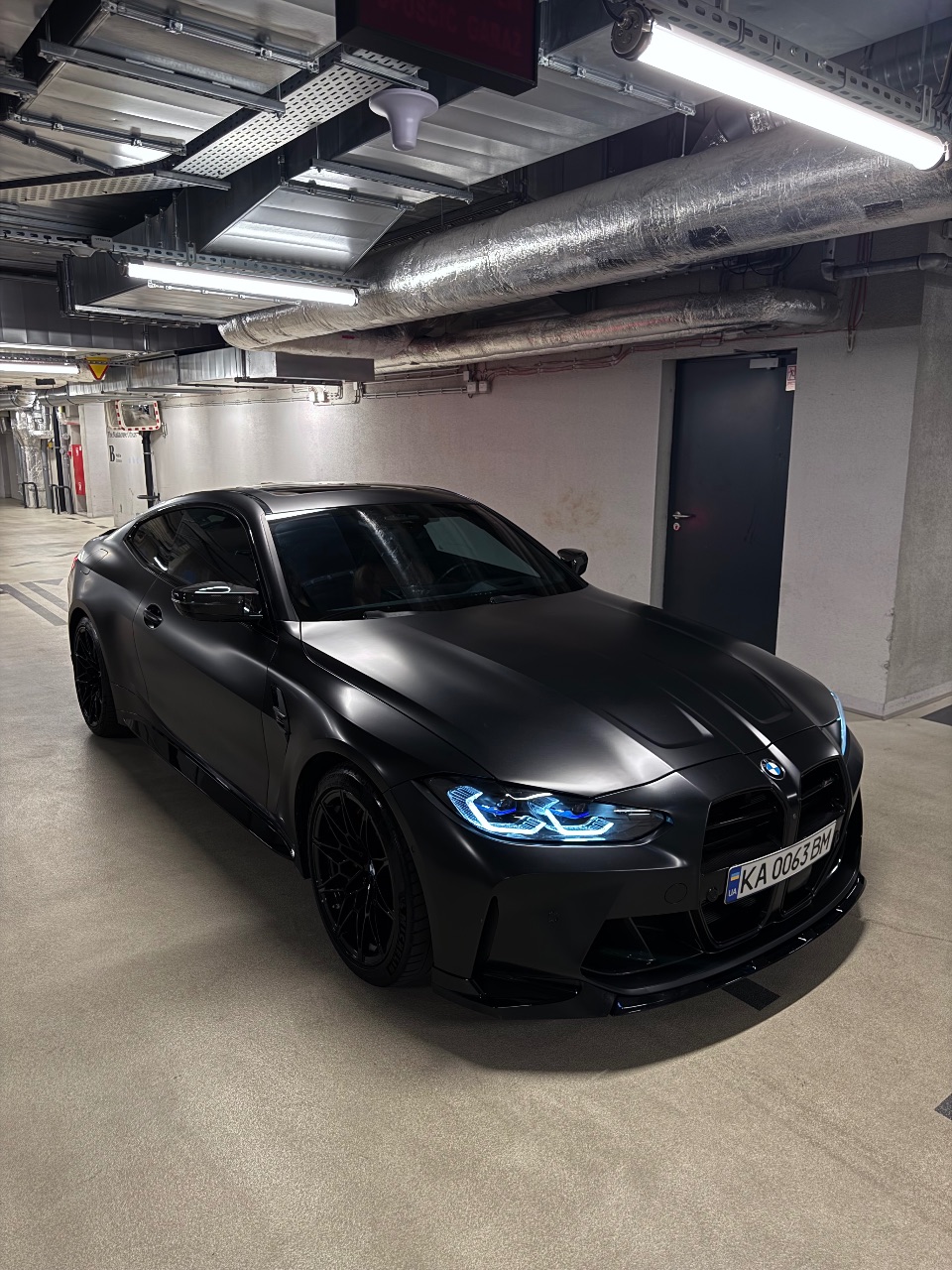 BMW M4 - фото 3