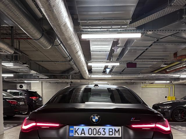 BMW M4 - фото 4