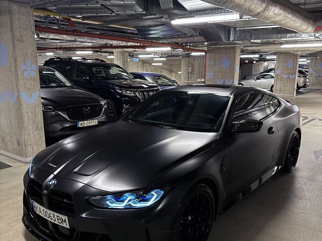 BMW M4 - фото 2