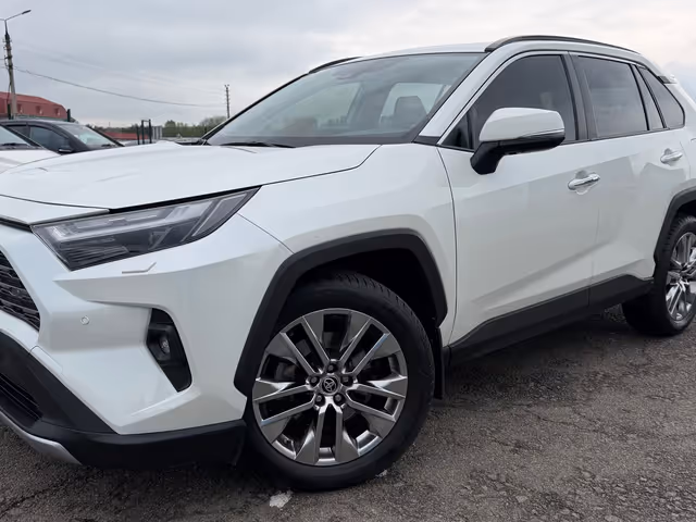 Toyota RAV4 - зображення 2