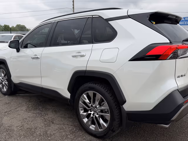Toyota RAV4 - зображення 5