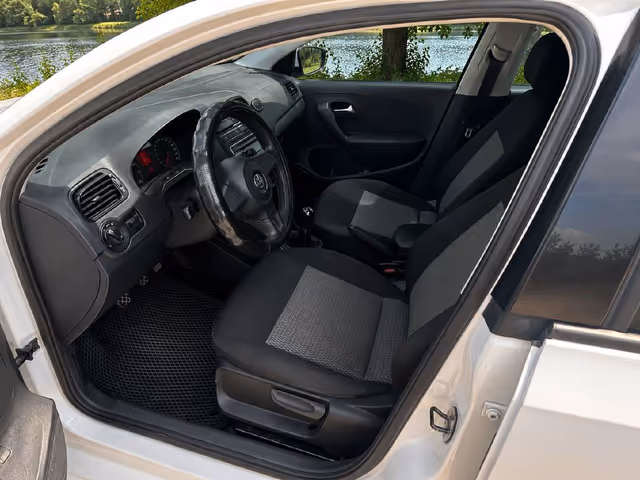 Volkswagen Polo 2013, Вознесенськ, $5 999 - зображення 5