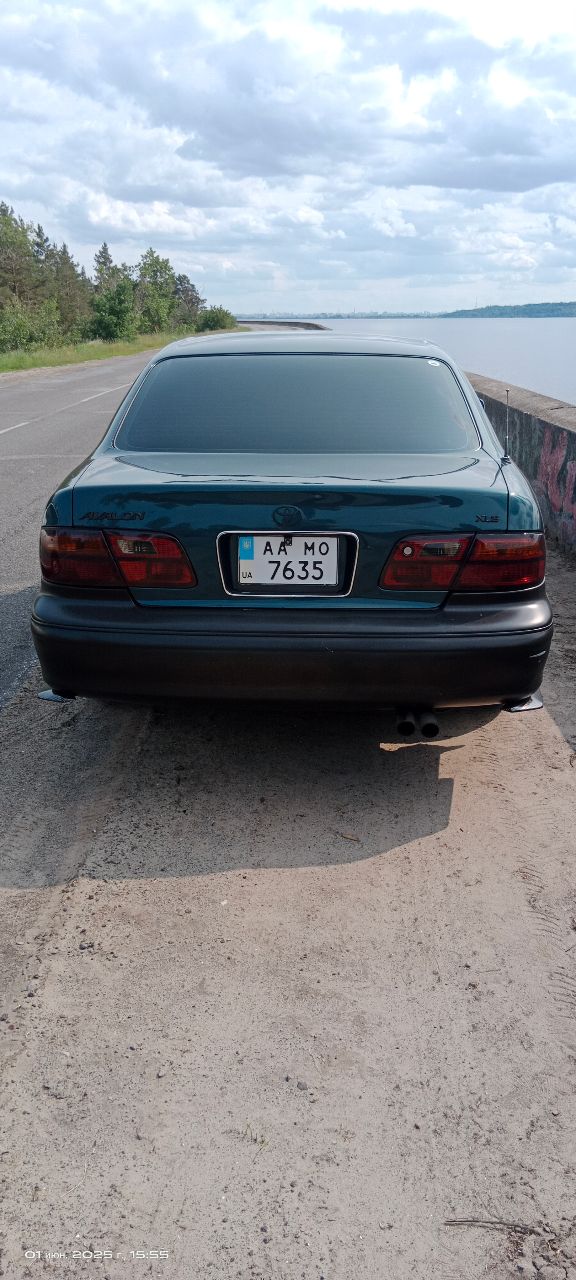 Toyota Avalon - фото 1