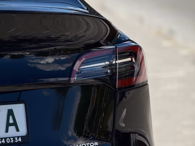 Tesla Model Y 2024, Чернівці, $29 350 - зображення 5