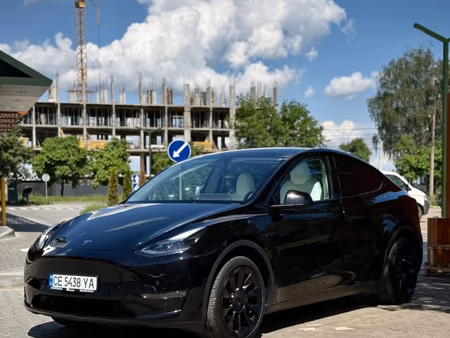 Tesla Model Y 2024, Чернівці, $29 350 - зображення 2
