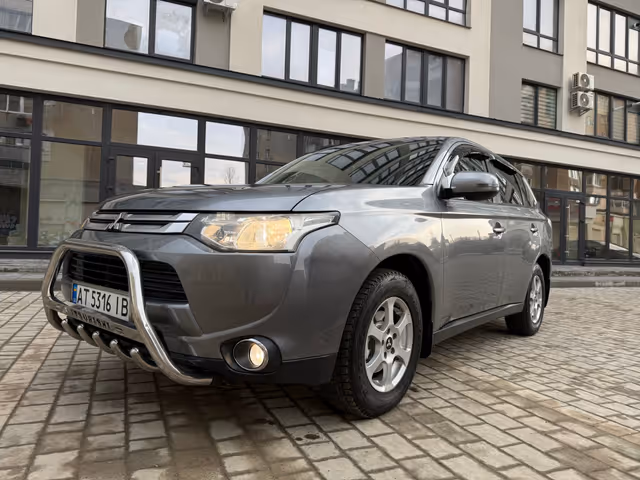 Mitsubishi Outlander - зображення 1