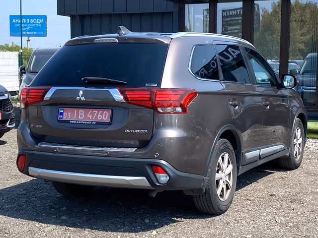 Mitsubishi Outlander - зображення 5