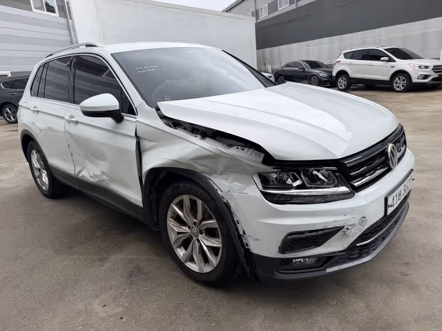 Volkswagen Tiguan 2018, Солонка, $16 500 - зображення 2