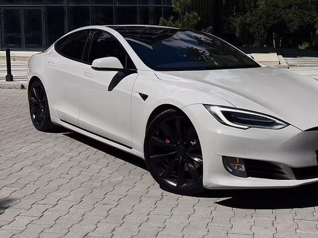 Tesla Model S 2018, Одеса, $14 000 - зображення 1