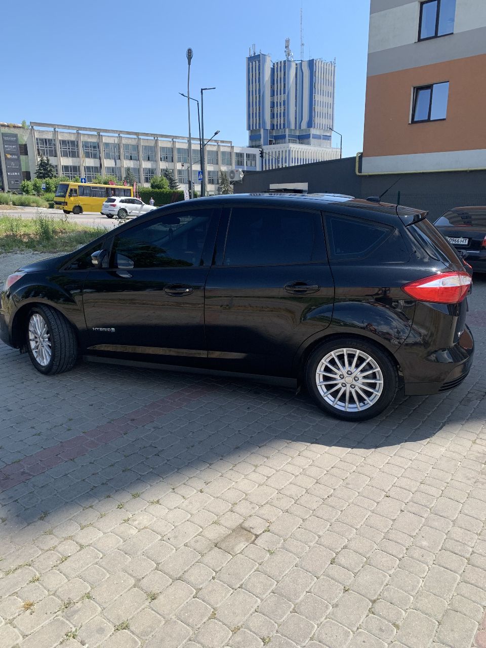 Ford C-MAX - фото 4
