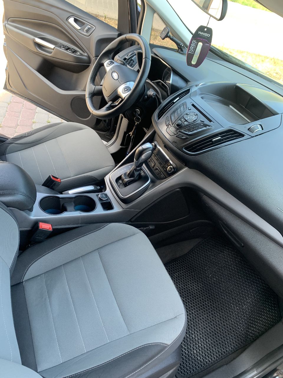 Ford C-MAX - фото 9