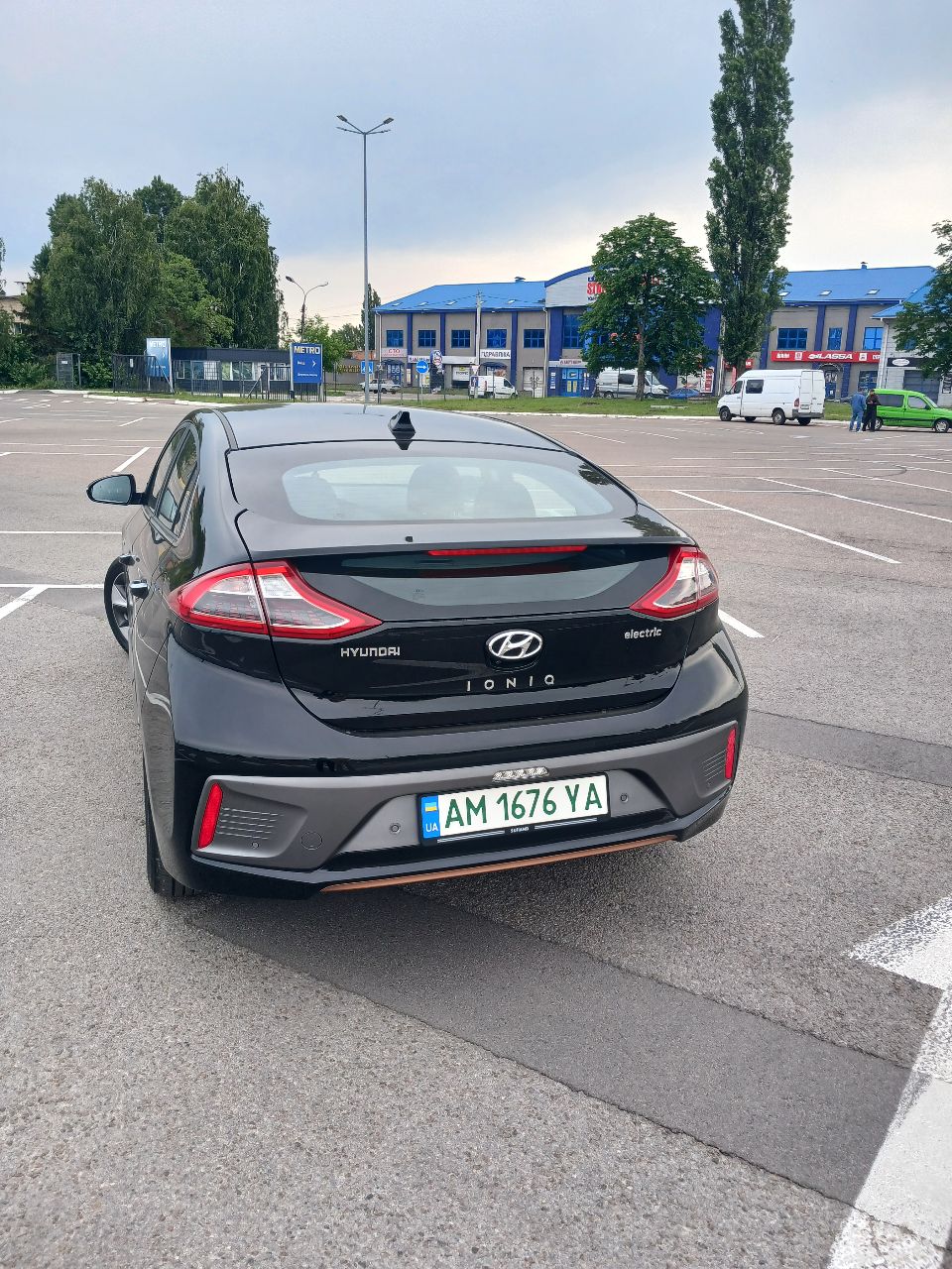 Hyundai IONIQ - фото 16