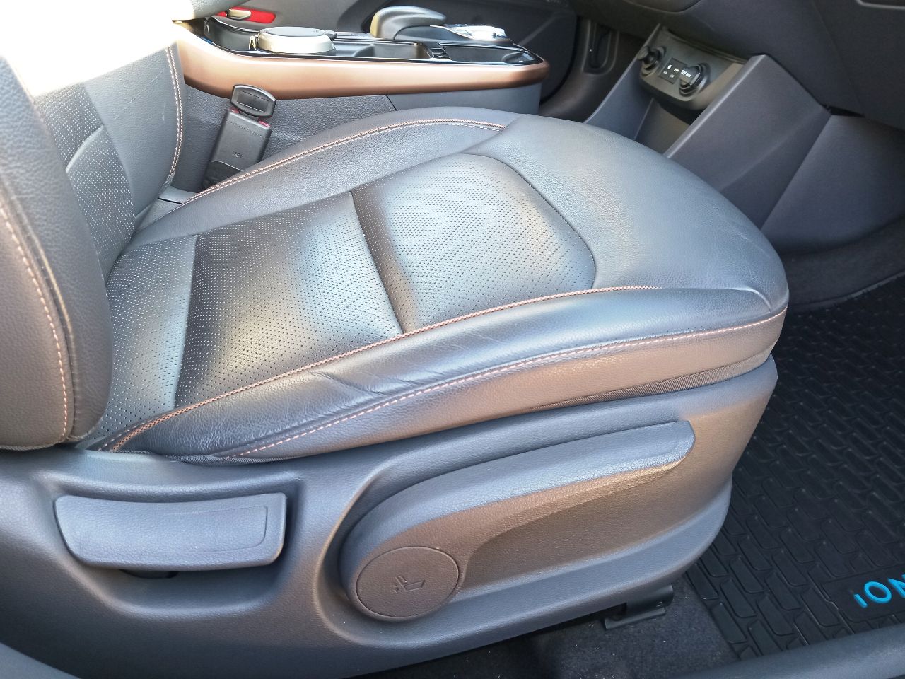 Hyundai IONIQ - фото 19