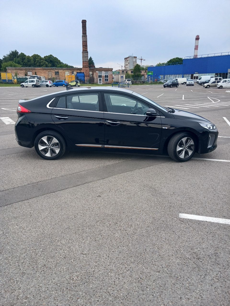 Hyundai IONIQ - фото 10