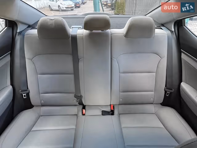 Hyundai Elantra 2017, Суми, $11 500 - зображення 5