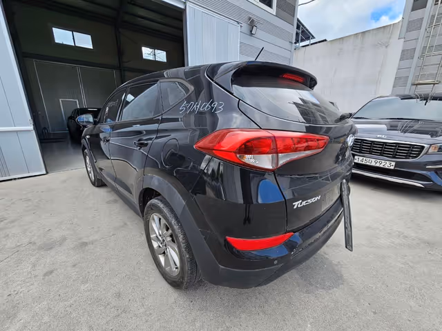 Hyundai Tucson 2016, Солонка, $12 500 - зображення 2
