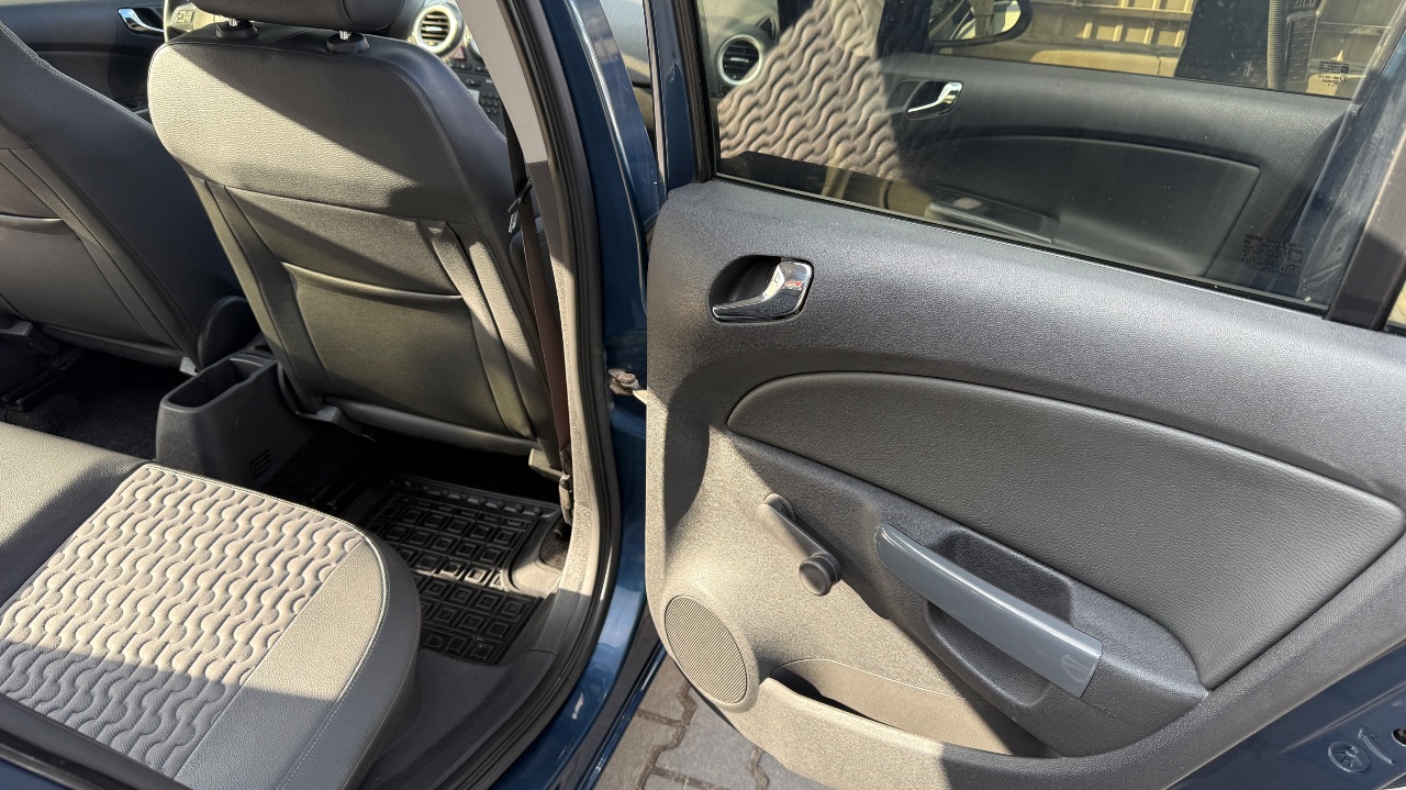 Opel Corsa - фото 12