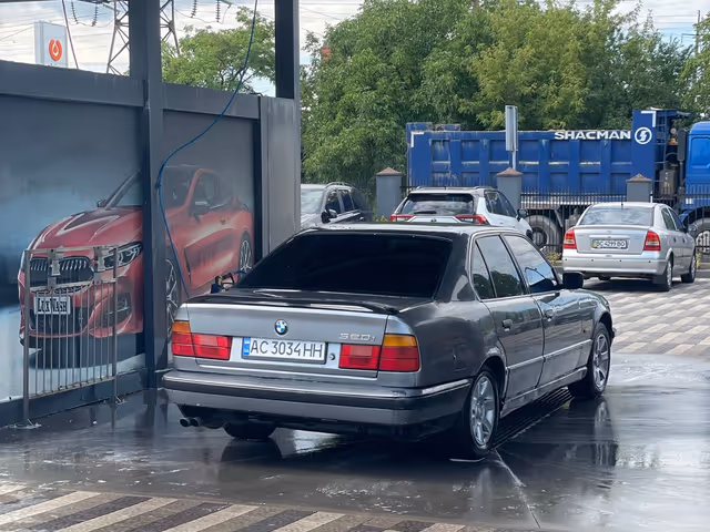 BMW 5 серії 1992, Львів, $2 350 - зображення 1
