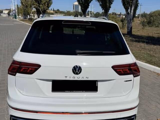 Volkswagen Tiguan 2022, Одеса, $19 000 - зображення 4