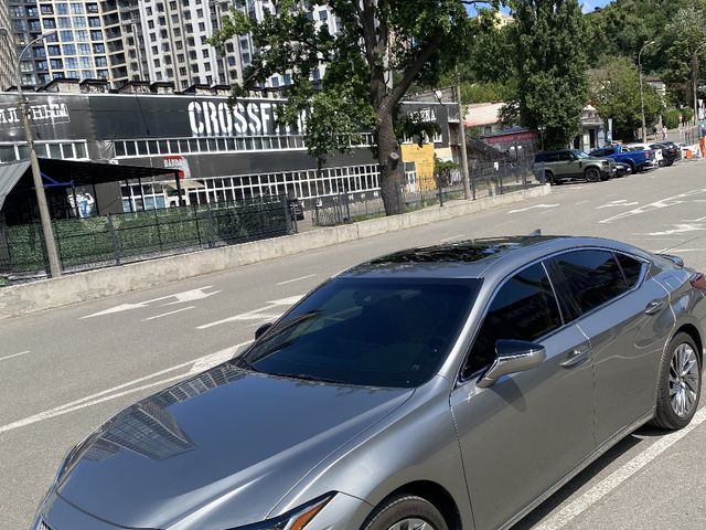 Lexus ES - зображення 1